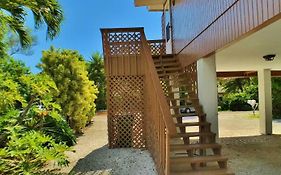 Beach Bungalow - East 2205